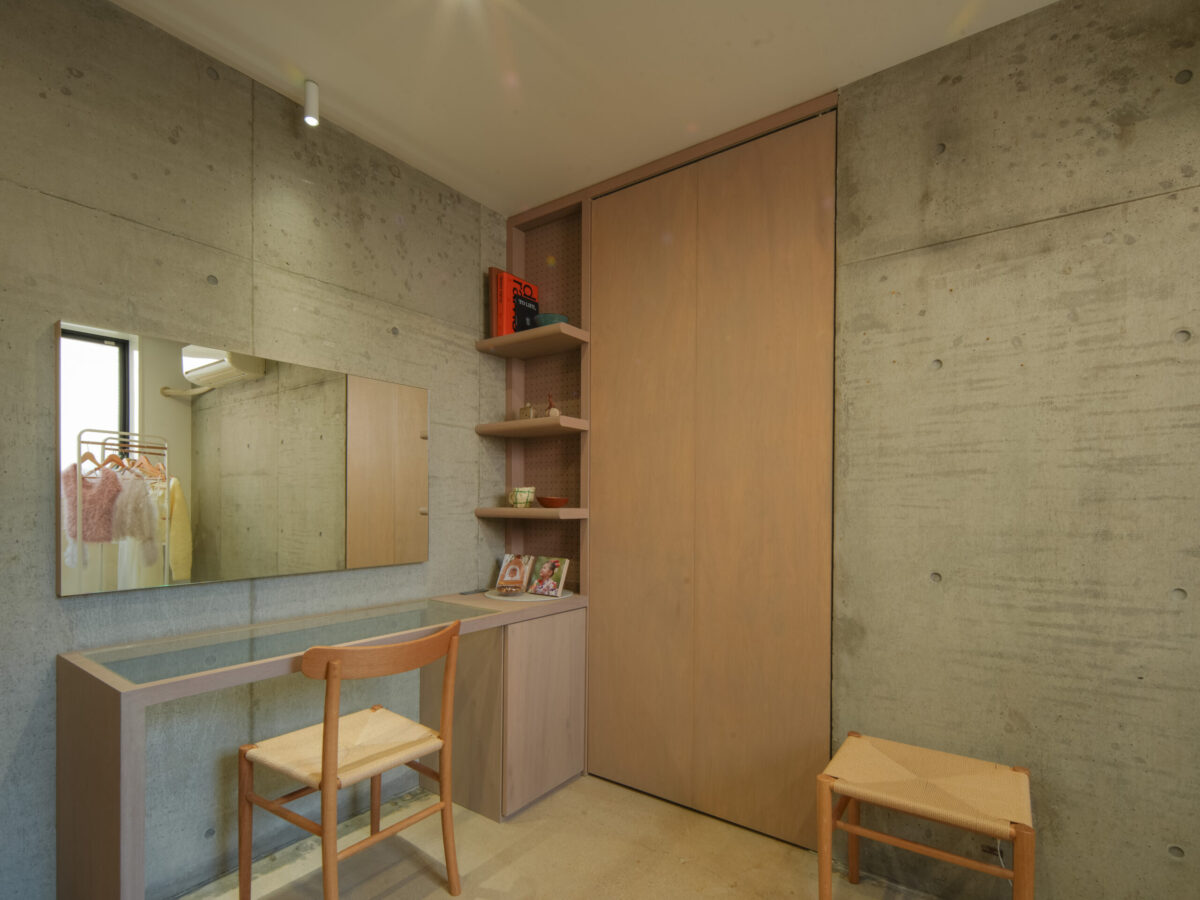 七五三や花嫁のヘアメイクと撮影前の待機に使える十色写真STUDIOのヘアメイクルーム・広島市安佐南区のフォトスタジオ