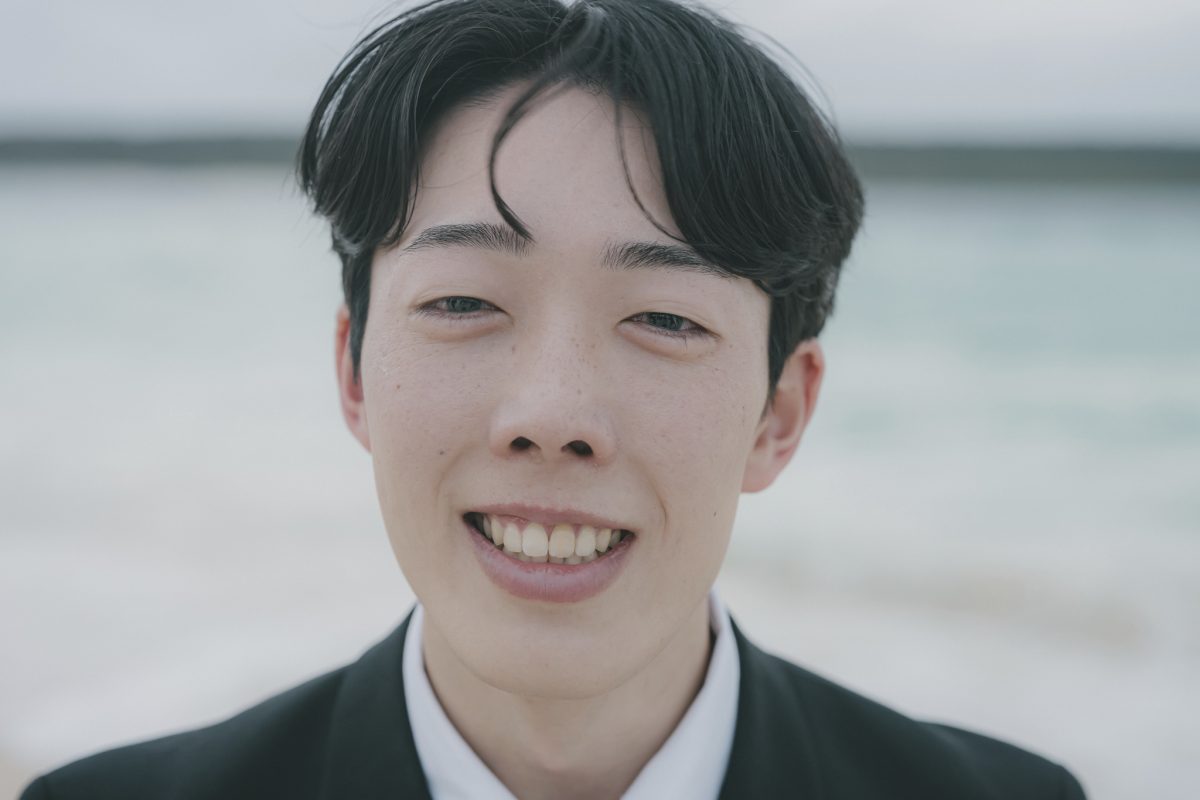 手紙を読んだあとの新郎の涙と鼻水|宮古島のウェディングフォト・十色写真STUDIO